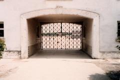 The gate at the Jourhaus building through which the Dachau prisoner's camp was entered